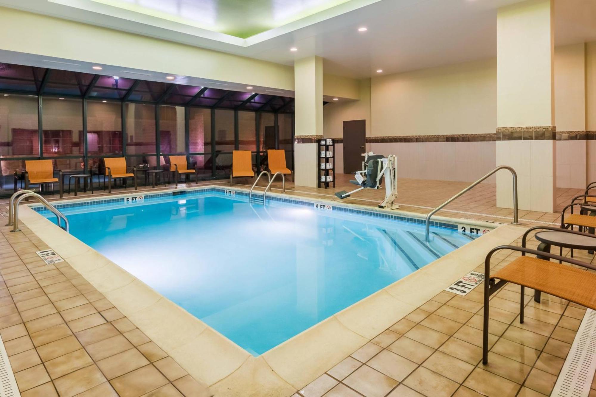 Courtyard By Marriott Chattanooga Downtown Extérieur photo