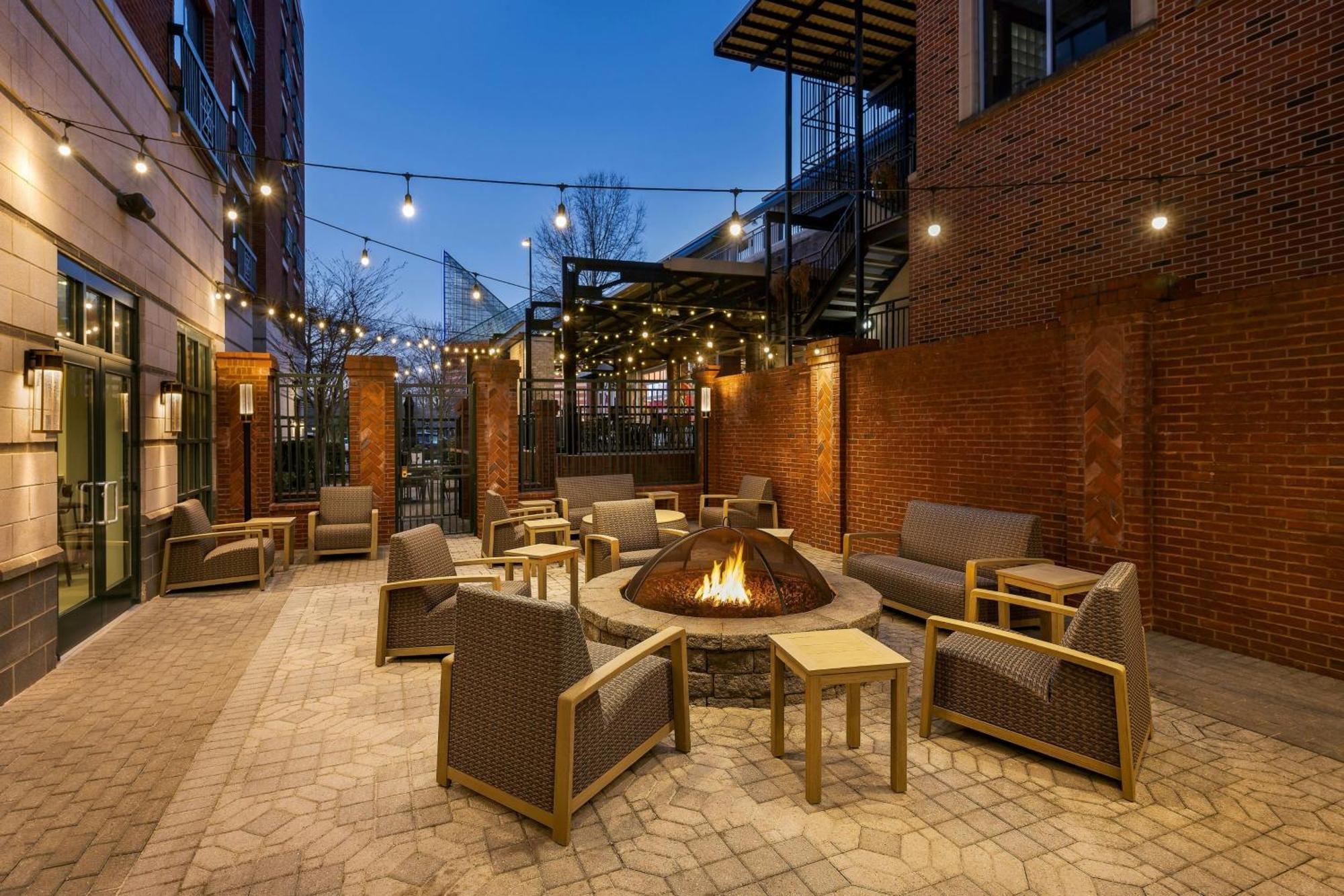 Courtyard By Marriott Chattanooga Downtown Extérieur photo